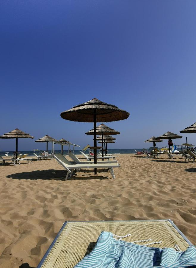 Hotel Ideale Young People Under 40 Rimini Exterior photo