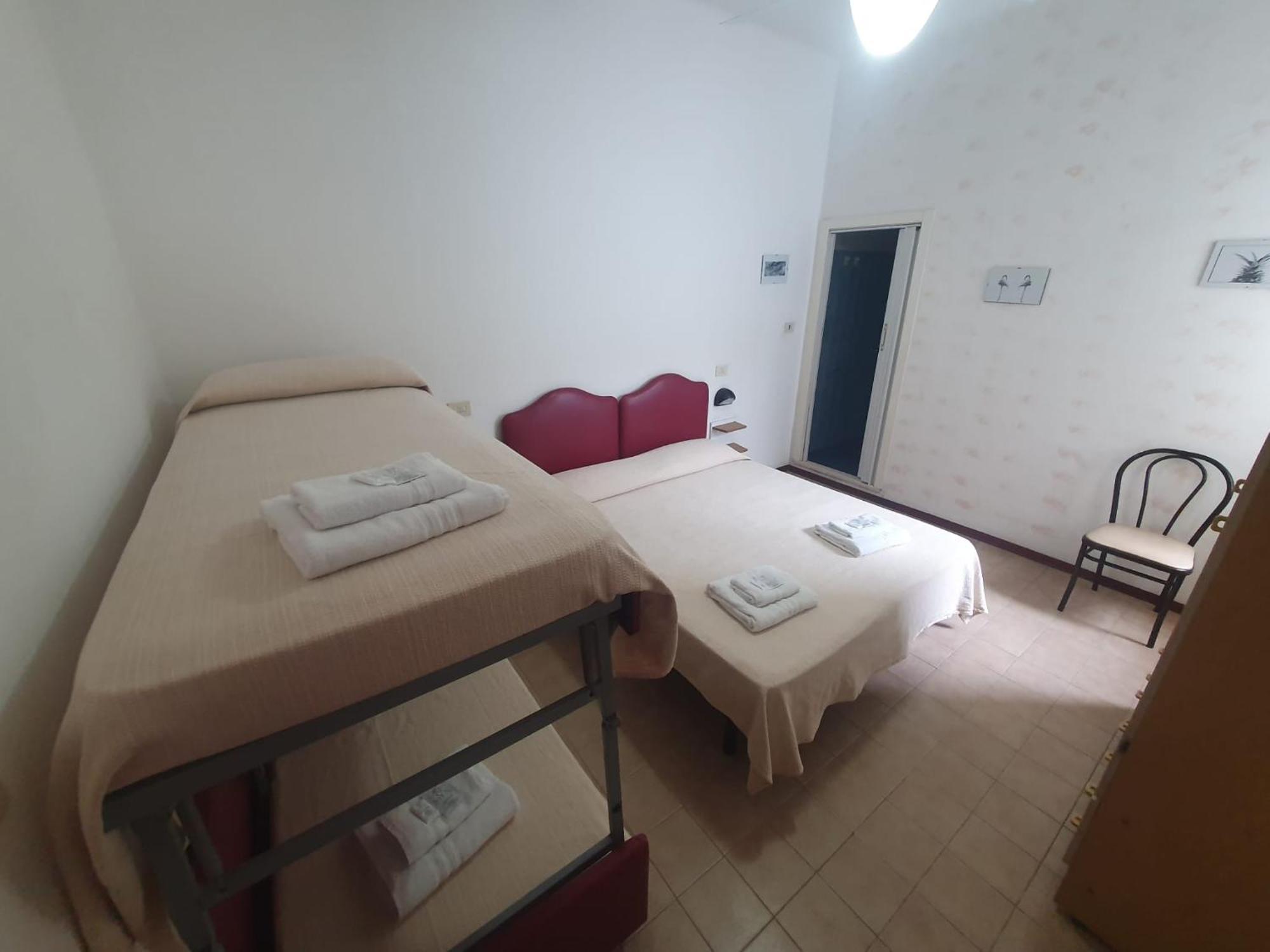 Hotel Ideale Young People Under 40 Rimini Exterior photo