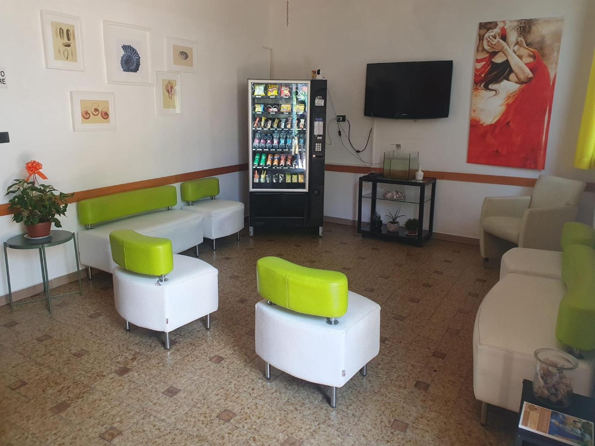 Hotel Ideale Young People Under 40 Rimini Exterior photo