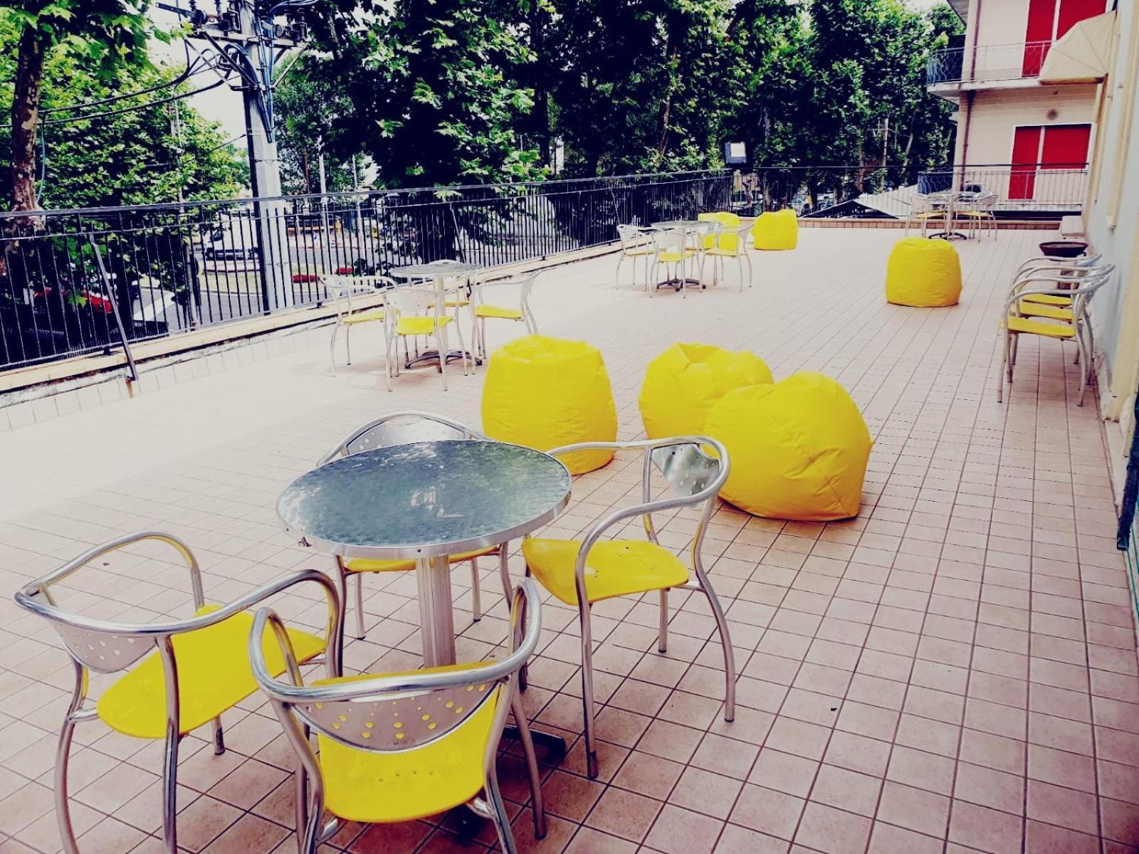 Hotel Ideale Young People Under 40 Rimini Exterior photo